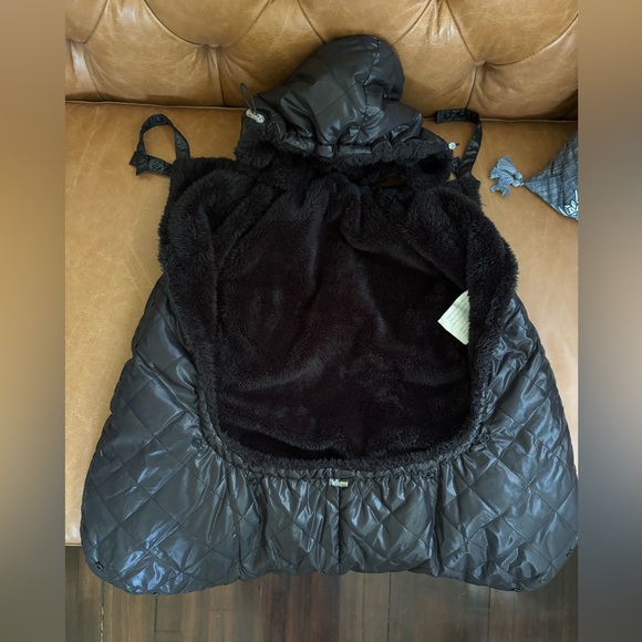 7am Enfant poncho infant stroller/carrier blanket - Picture 2 of 4